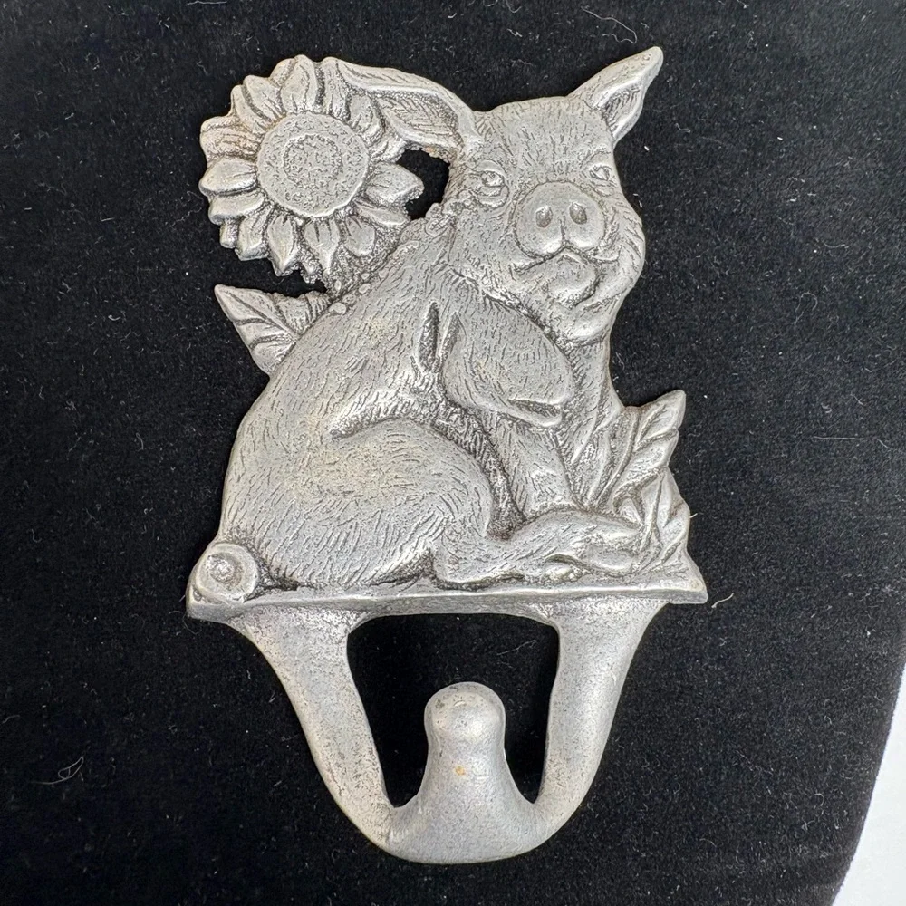 Vintage Carson Pewter Pig with Sunflower Wall Hook
